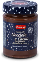 Crema alle nocciole e cacao con granella di biscotto al cacao