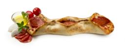 Piffero con salame e mozzarella