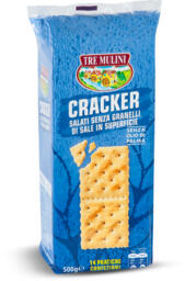 Cracker salati senza granelli di sale in superficie